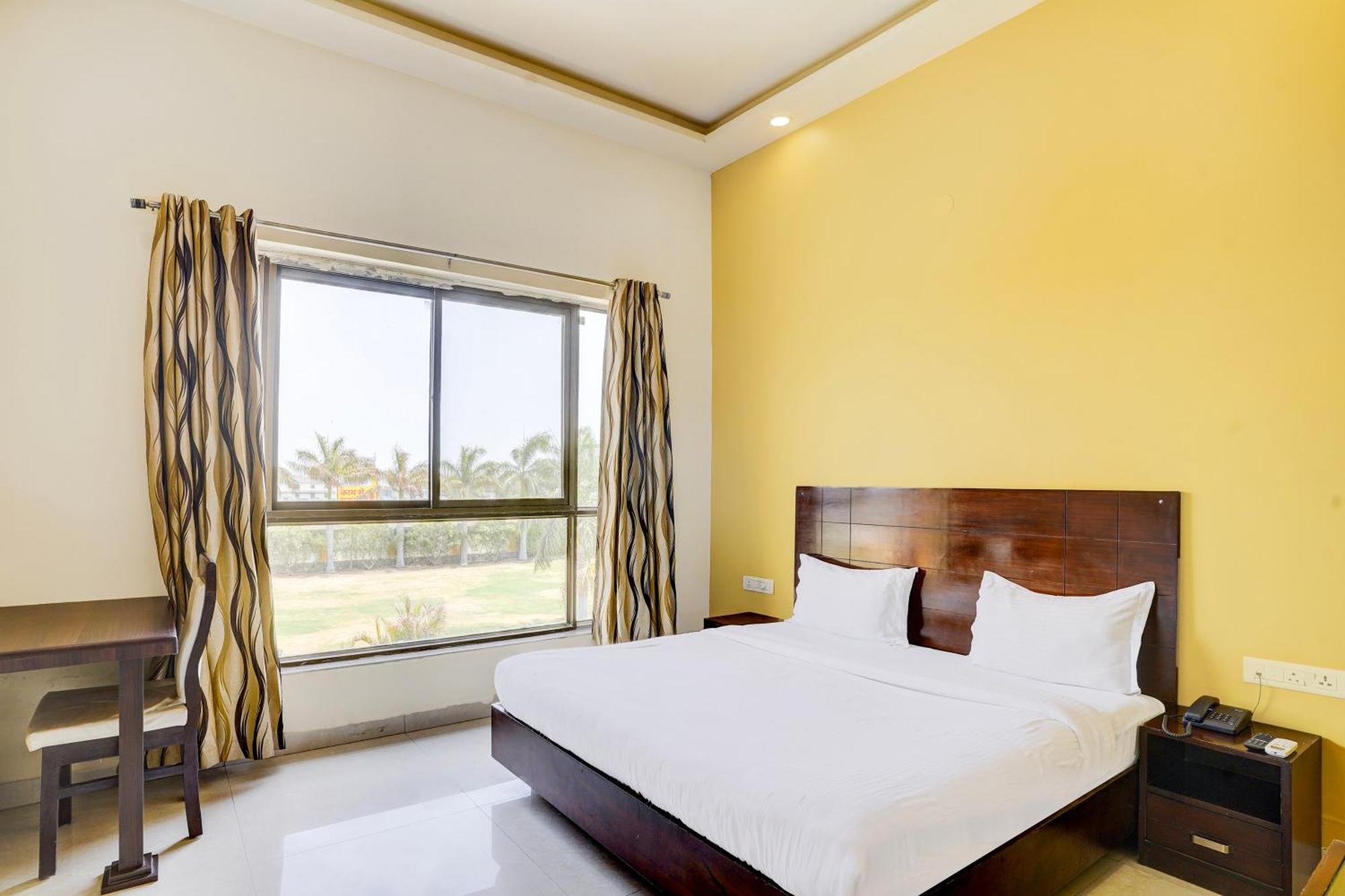 Hotel Amrit Manthan Chittorgarh Eksteriør billede